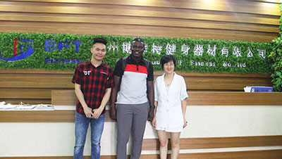 加纳老客户再次采购叼嘿软件下载健身器材